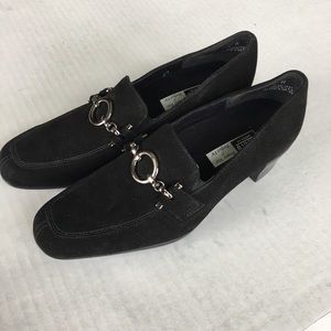 Munro American black suede women shoes, size 6